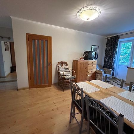 Three Bedroom Stepana Bandery Street Rivne Exteriör bild