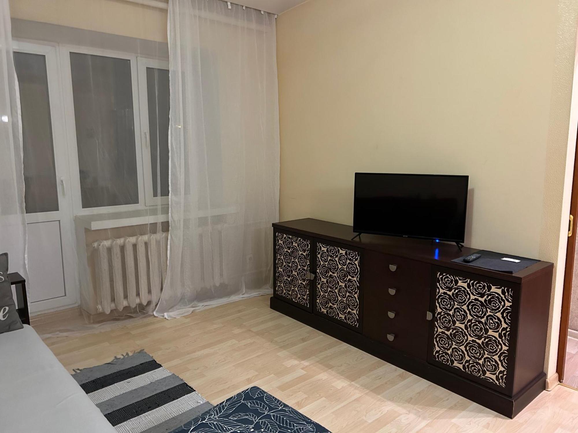 Three Bedroom Stepana Bandery Street Rivne Exteriör bild