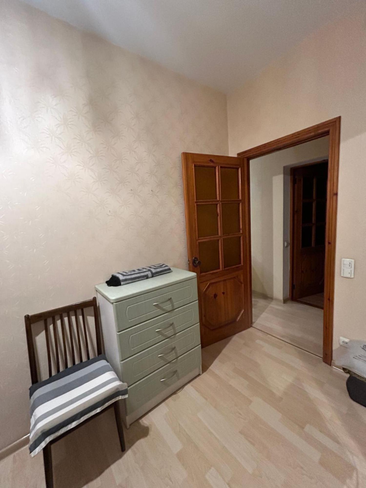 Three Bedroom Stepana Bandery Street Rivne Exteriör bild
