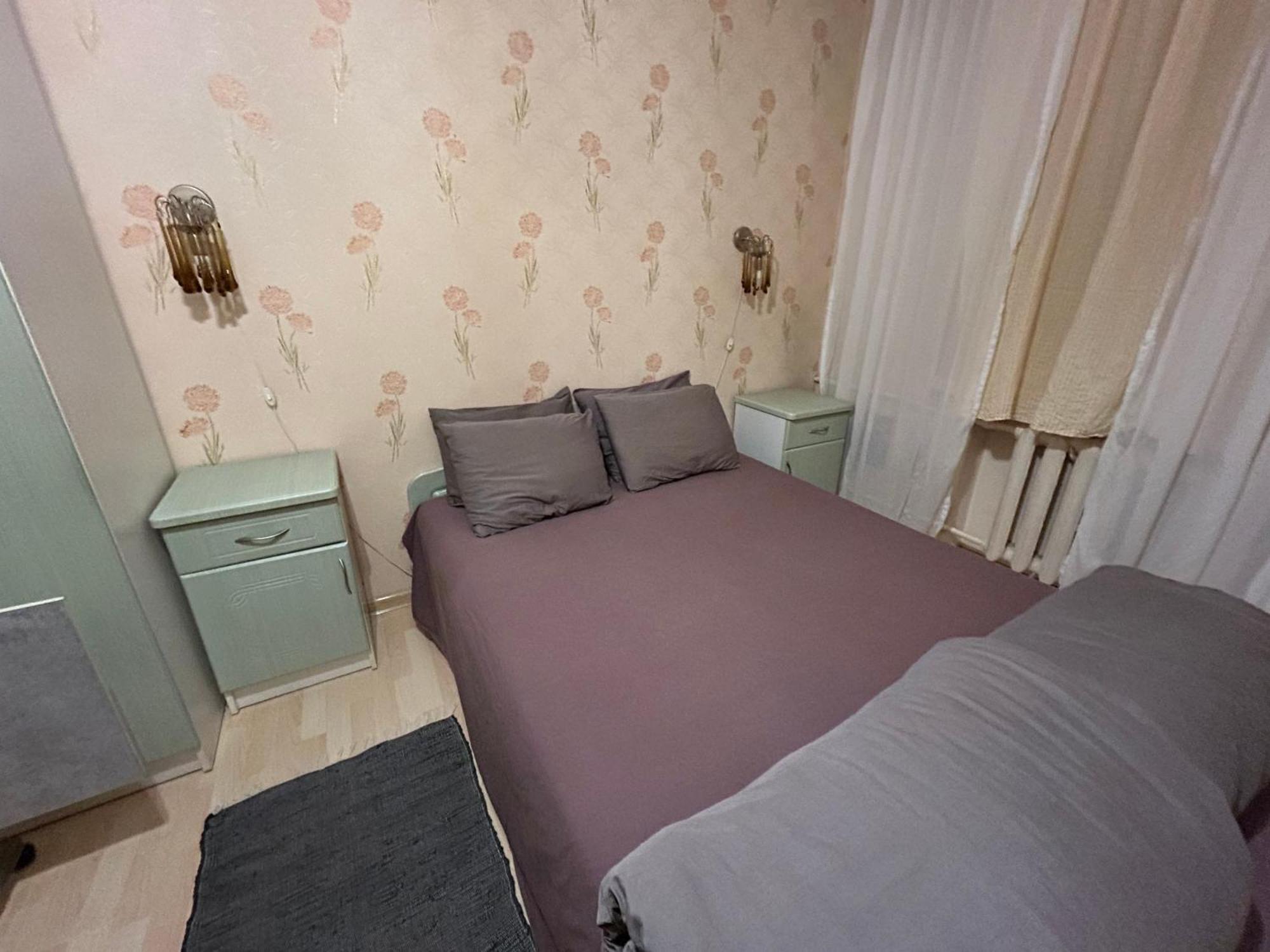 Three Bedroom Stepana Bandery Street Rivne Exteriör bild