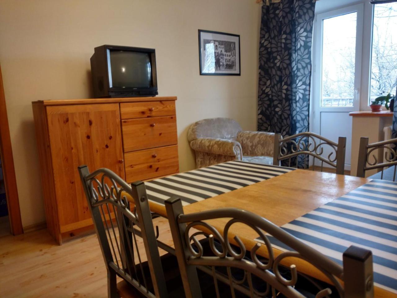 Three Bedroom Stepana Bandery Street Rivne Exteriör bild